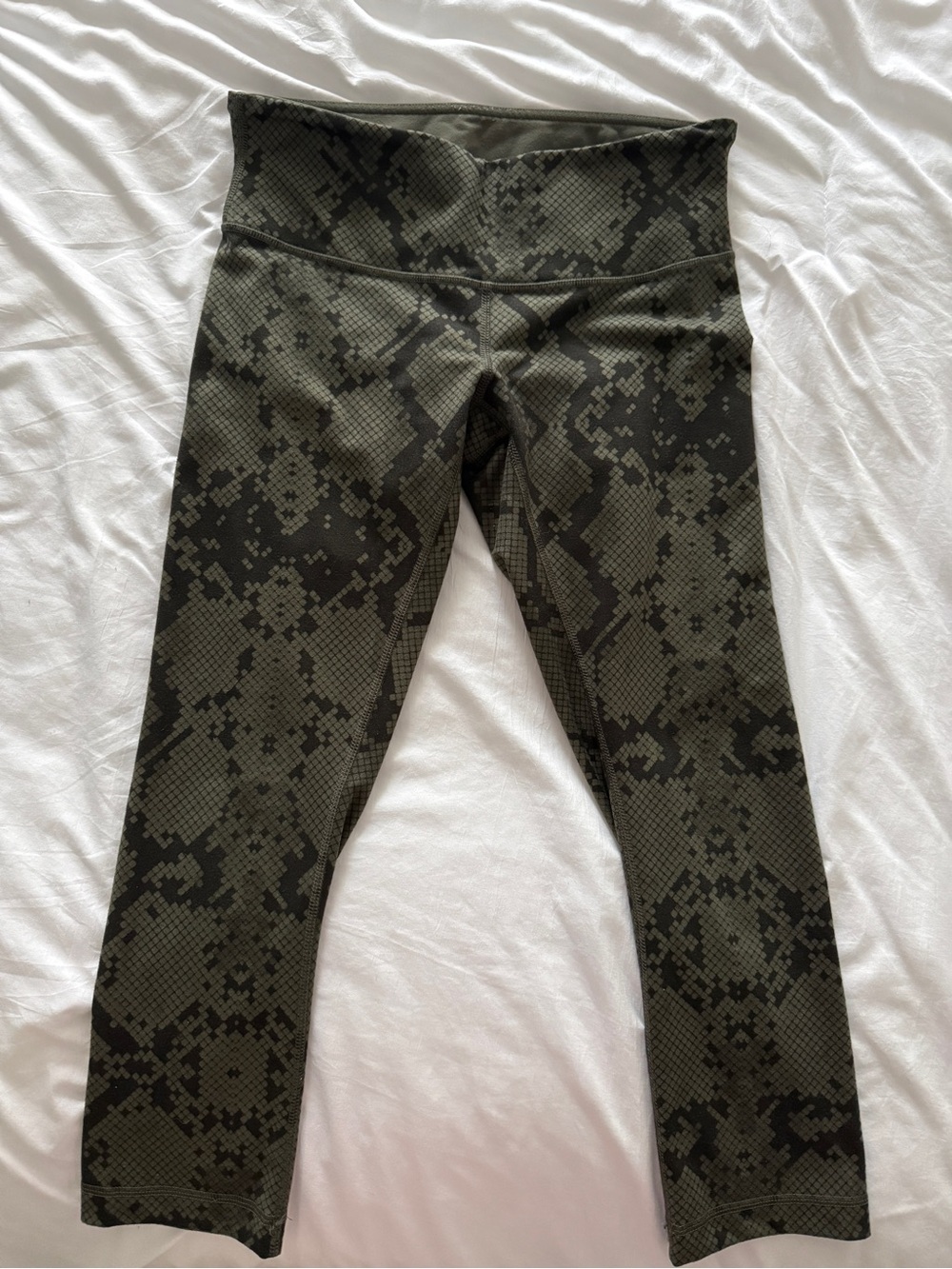 Lululemon snakeskin leggings